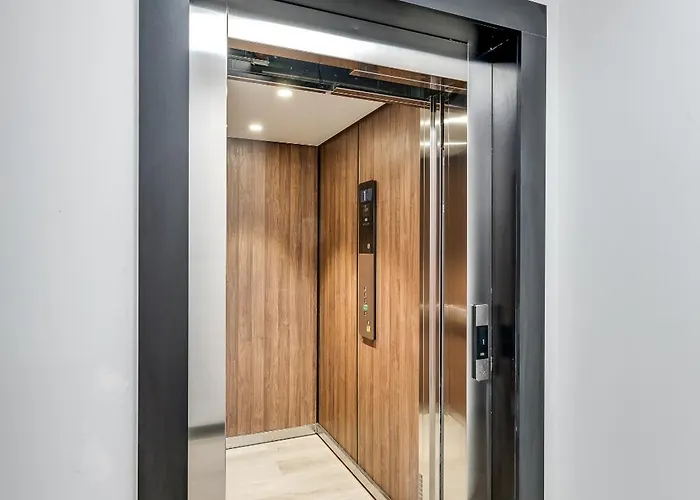 By The Forest 格丁尼亚