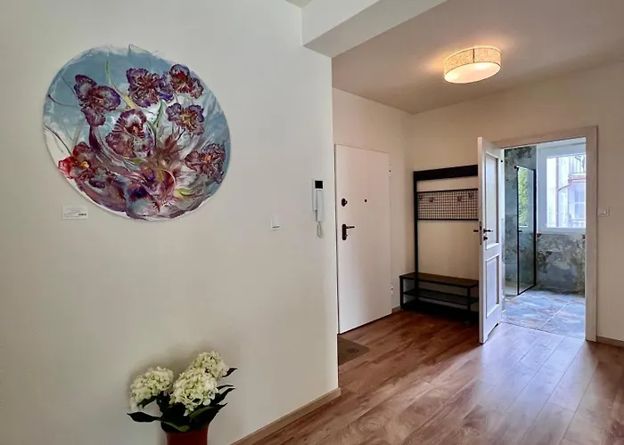 By The Forest 格丁尼亚